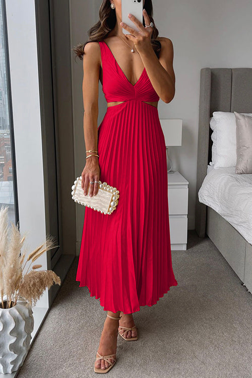 Grace | Elegant V-Neck Pleated Maxi Dress With Cutout Detail
