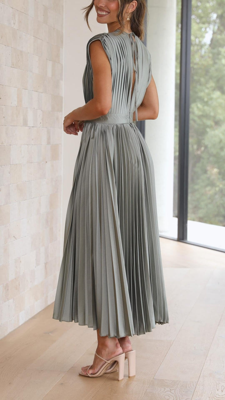 Madisyn | Elegant V-Neck Pleated Midi Dress