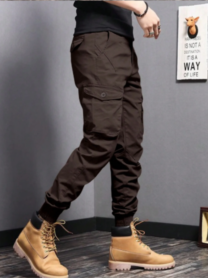 Evy | Sleek Tapered Cargo Trousers With Multi-Pocket Utility Design