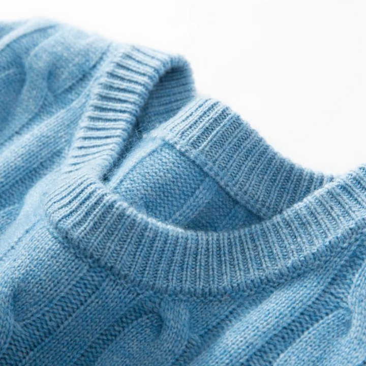 Cordelia | Elegant Cable Knit Cashmere Crew Neck Sweater