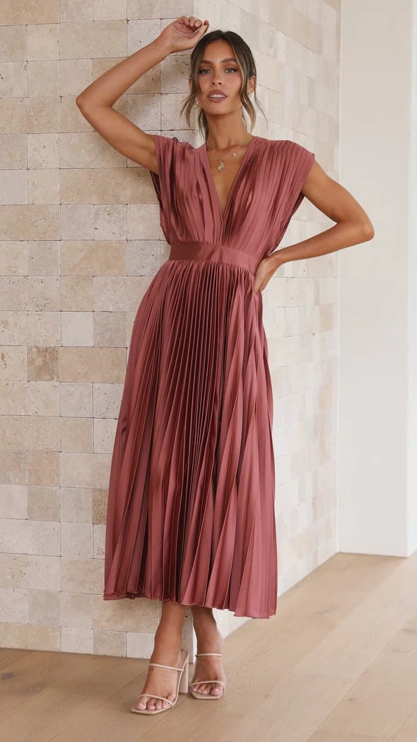 Madisyn | Elegant V-Neck Pleated Midi Dress