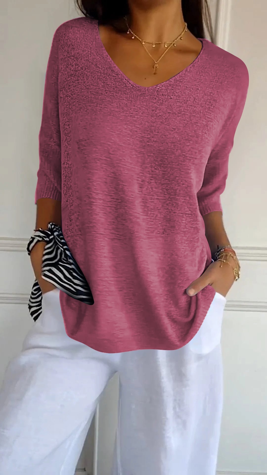Wynette | Effortless V-Neck Three Quarter Sleeve Knit Top