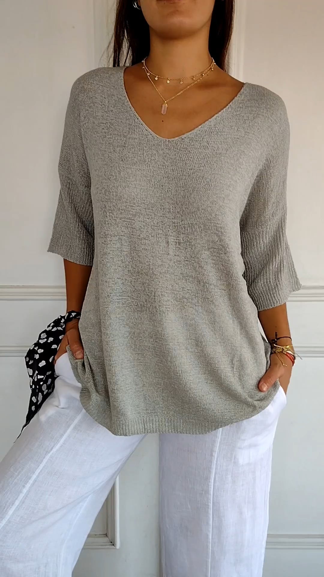Wynette | Effortless V-Neck Three Quarter Sleeve Knit Top