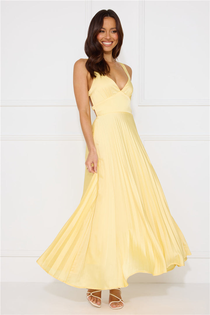 Sophia | Chic V-Neck Pleated Maxi Dress