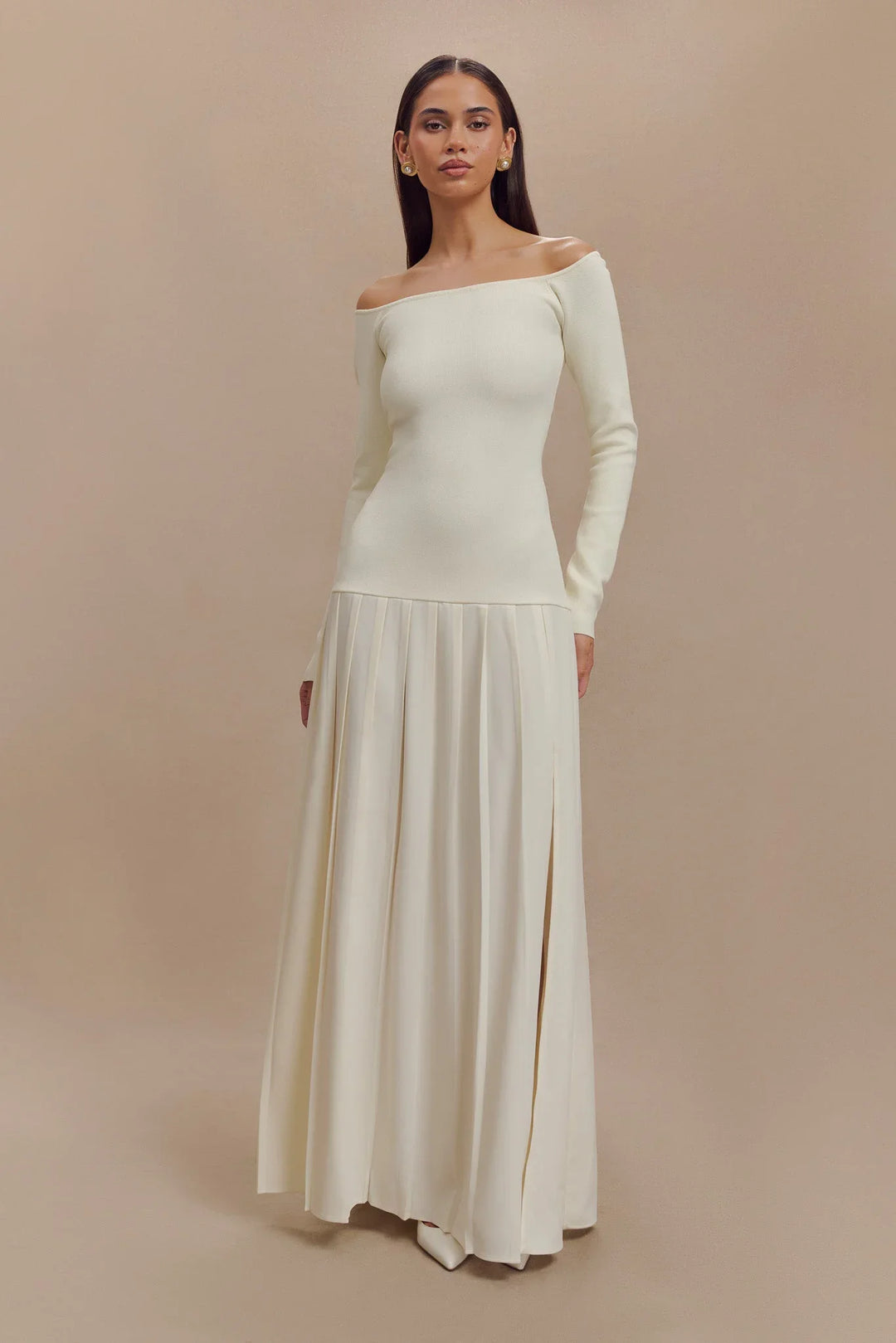 Moonrise | Elegant Off-Shoulder Pleated Knit Maxi Dress