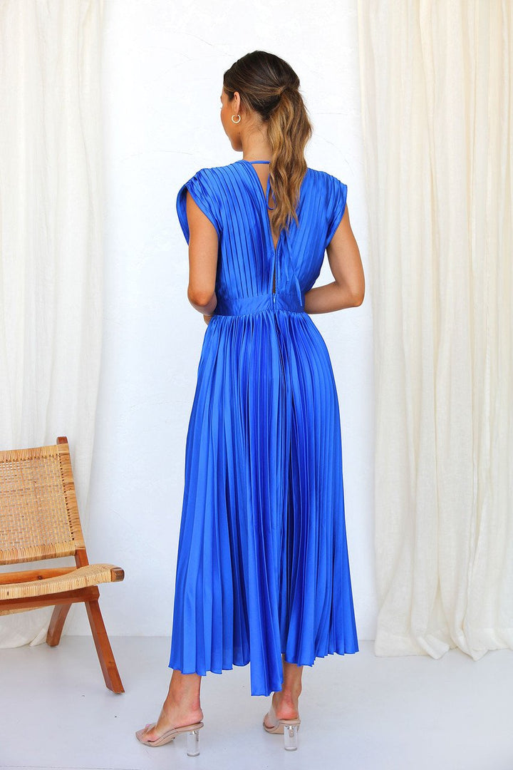 Madisyn | Elegant V-Neck Pleated Midi Dress