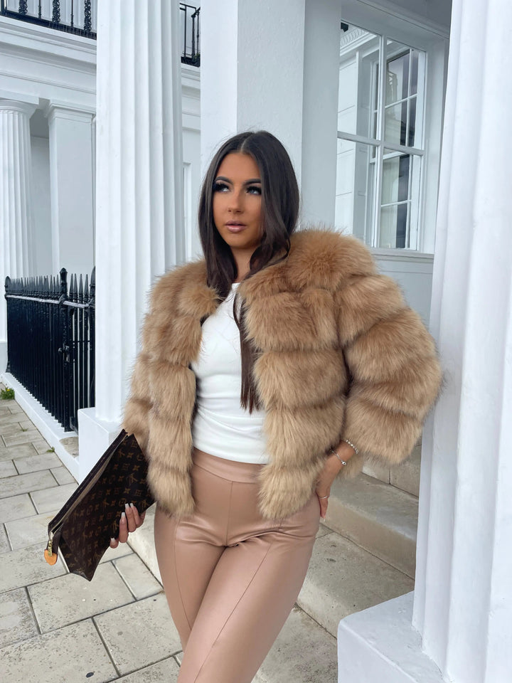 Kiara | Luxurious Cropped Faux Fur Jacket - Elegant Winter Style