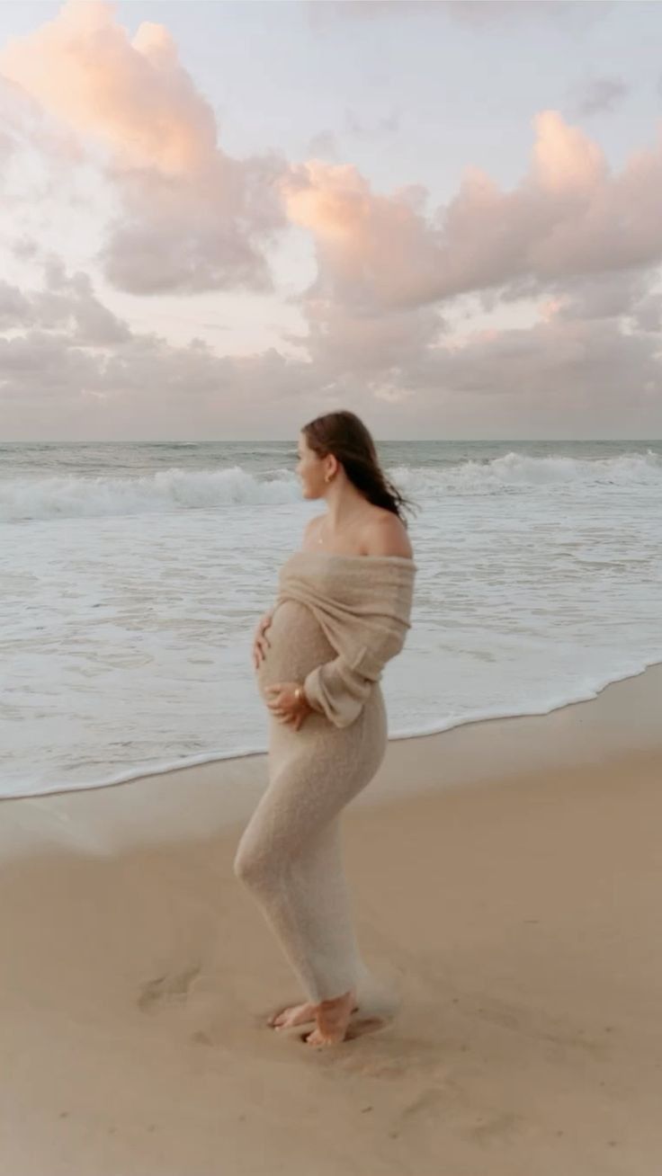 Riley | Elegant Off-Shoulder Maxi Maternity Dress