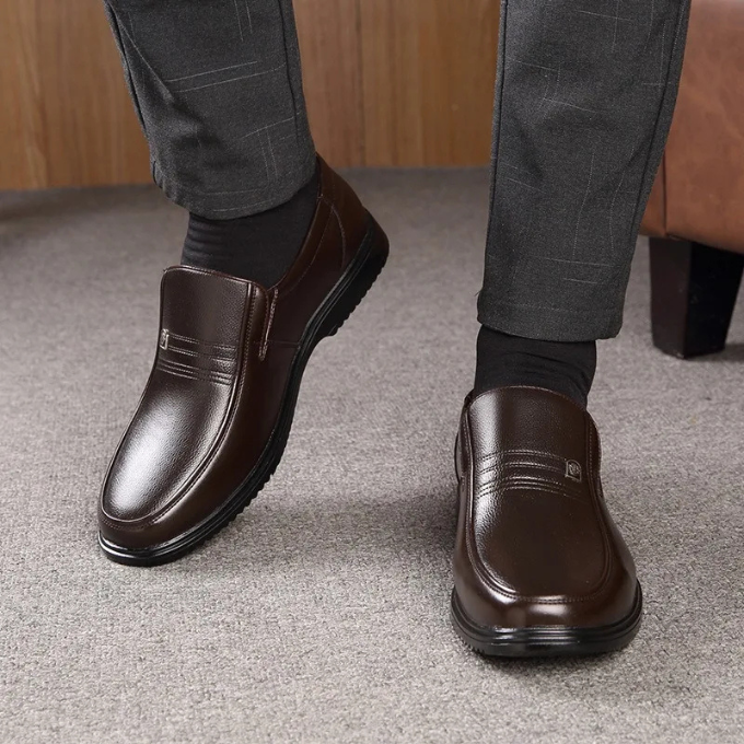 Maxwell | Sleek Black Leather Slip-On Loafers For Men