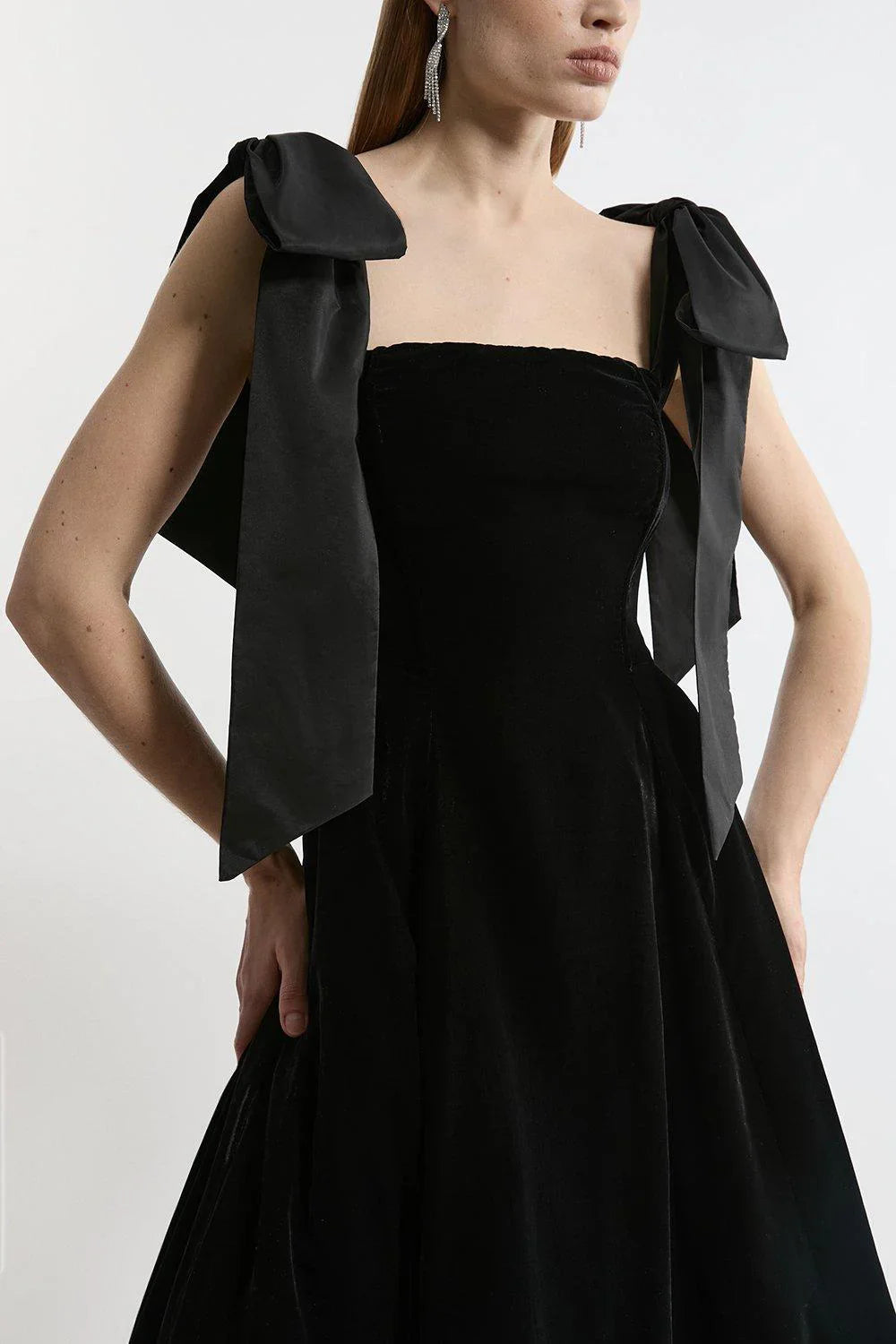 Cordelia | Elegant Black Velvet Strapless Maxi Dress With Cape