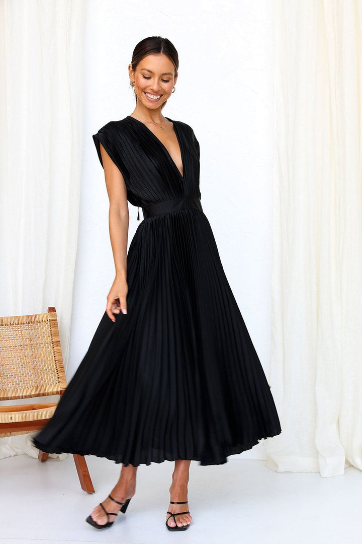 Madisyn | Elegant V-Neck Pleated Midi Dress