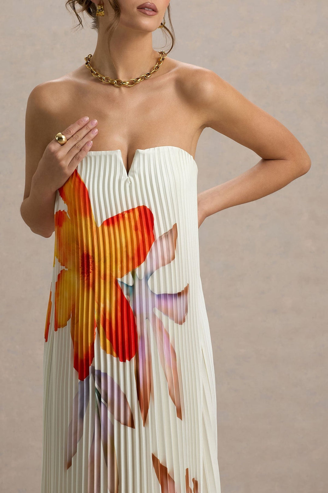 Bergamot | Elegant Pleated Floral Sweetheart Maxi Dress