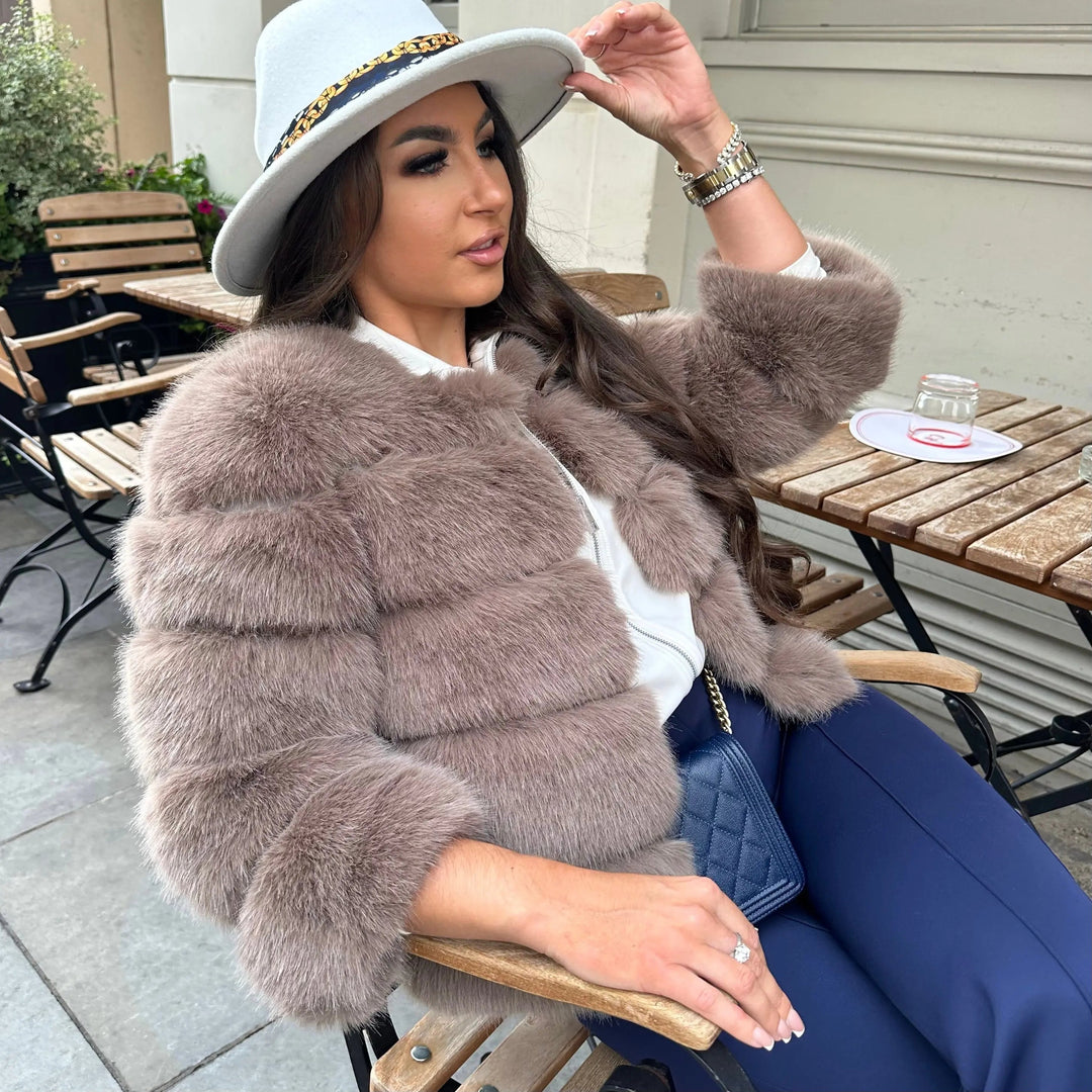 Kiara | Luxurious Cropped Faux Fur Jacket - Elegant Winter Style