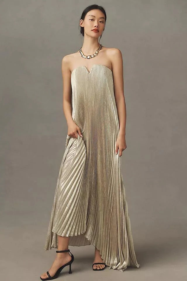 Juniper | Elegant Strapless Pleated Maxi Dress With V-Neck Detail