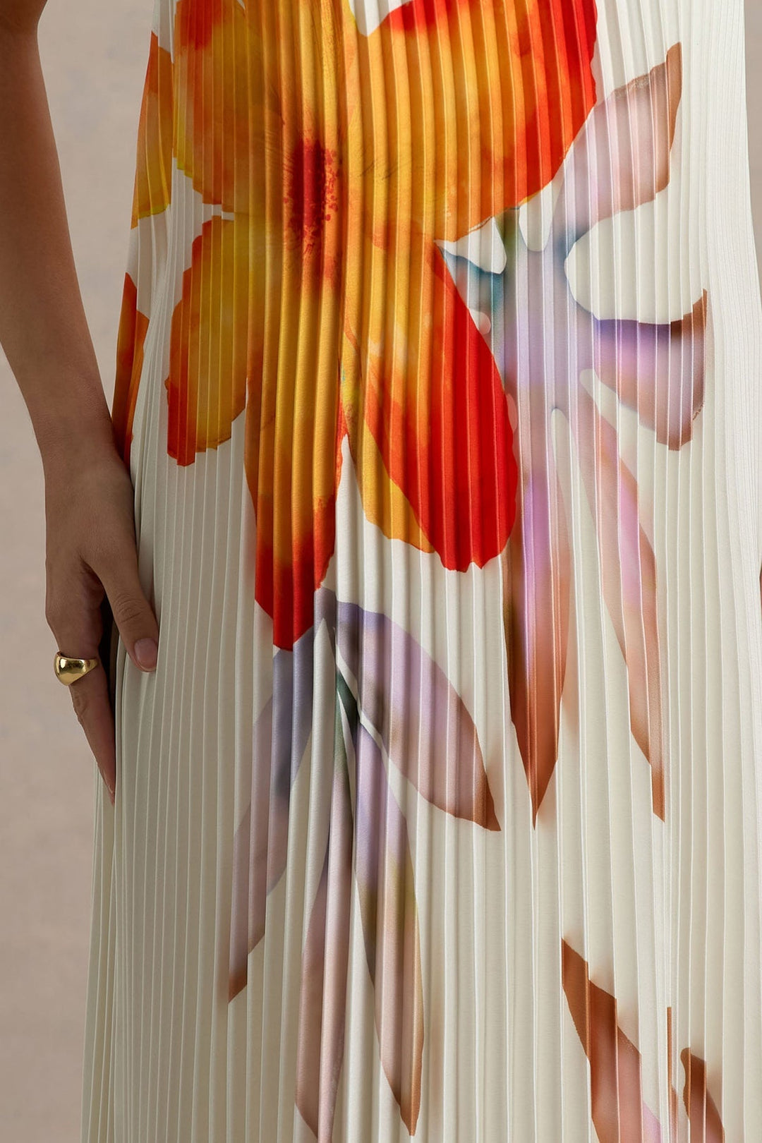 Bergamot | Elegant Pleated Floral Sweetheart Maxi Dress