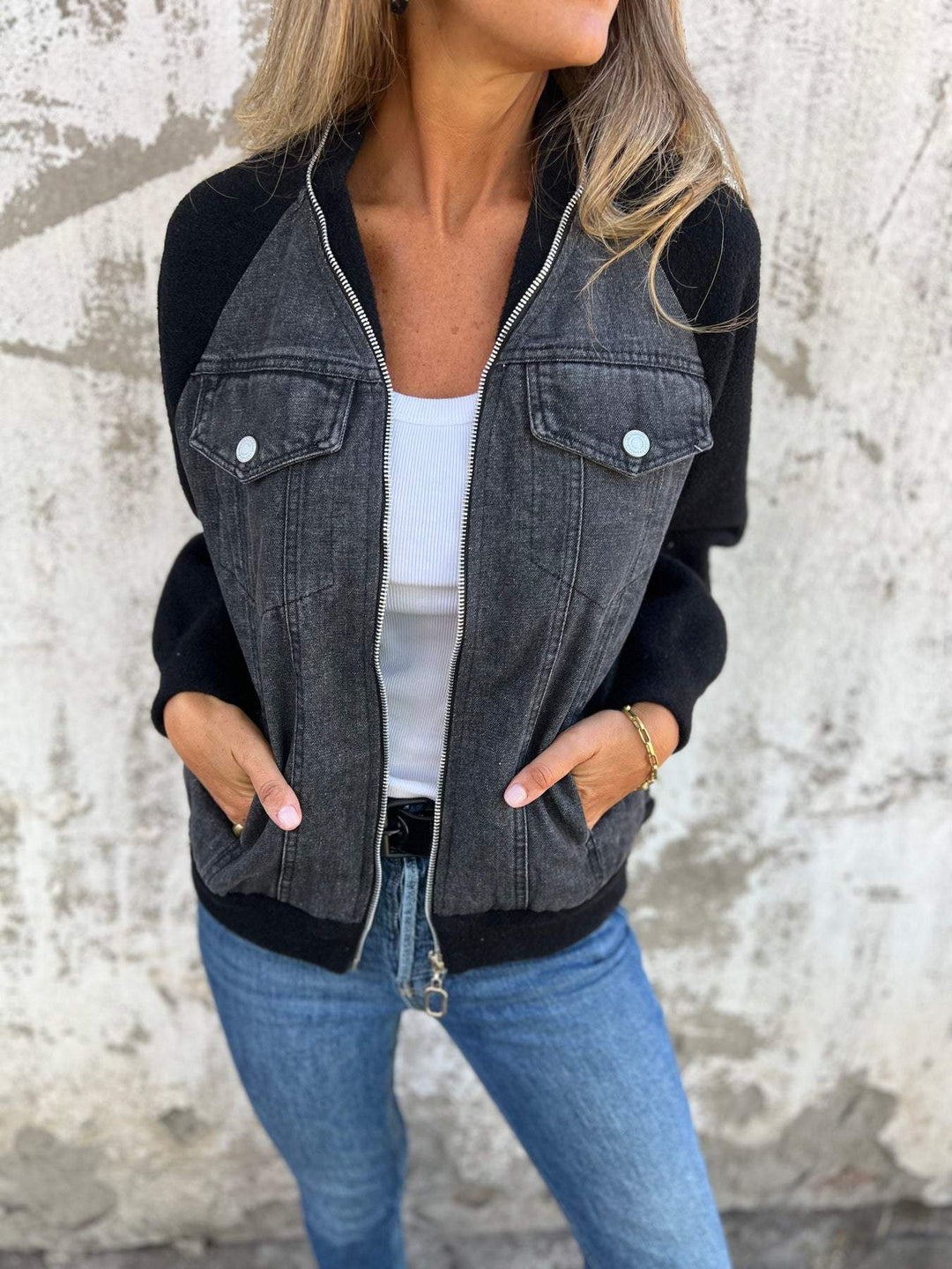 Sybil | Stylish Two-Tone Zip-Up Denim Jacket With Sherpa Sleeves