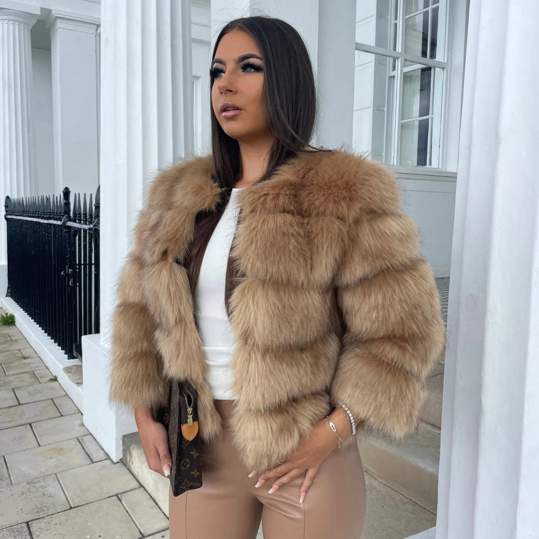 Kiara | Luxurious Cropped Faux Fur Jacket - Elegant Winter Style