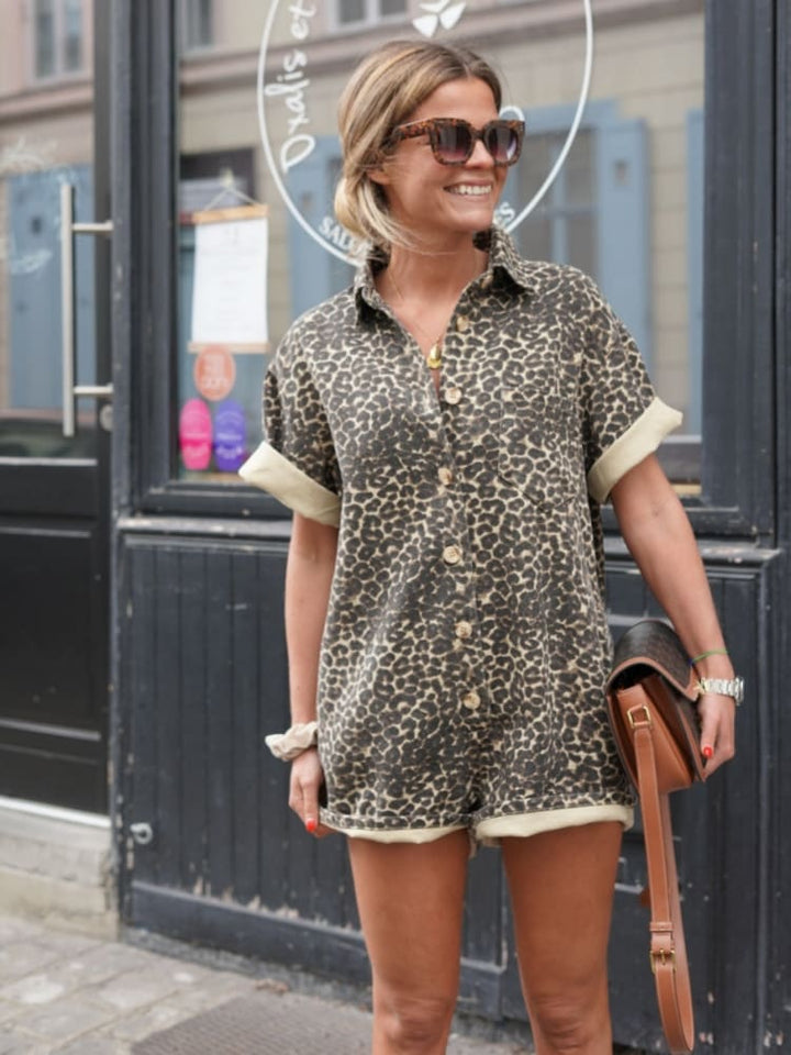 Evie | Chic Leopard Print Short Sleeve Romper For Women