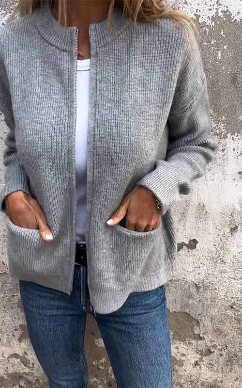 Rowan | Chic Ribbed Zip-Up Cardigan With Pockets