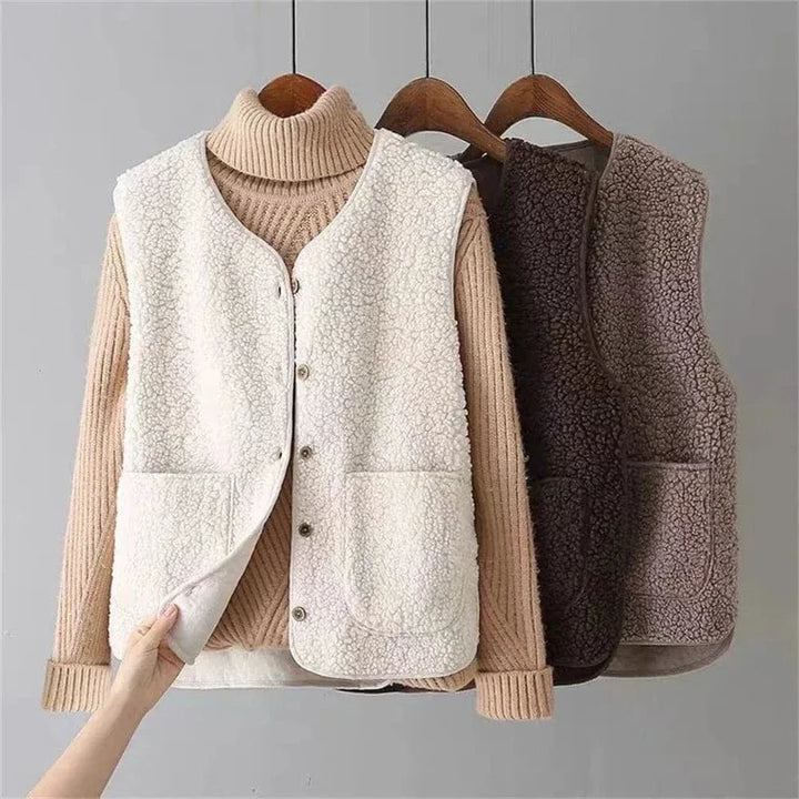 Nora | Chic Sleeveless Button Up Sherpa Vest With Pockets
