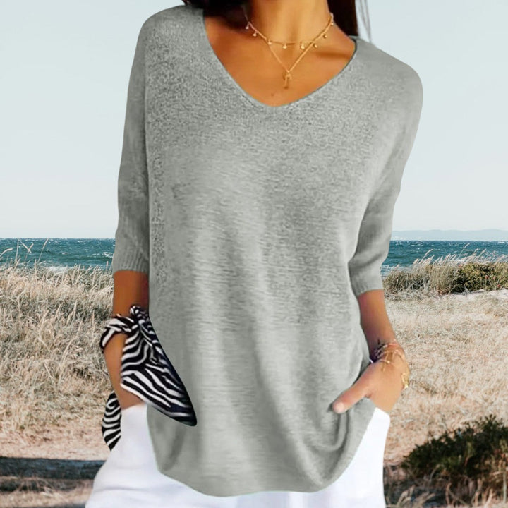 Freya | Effortless V-Neck Lightweight Summer Sweater