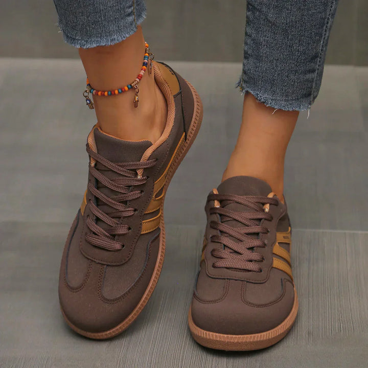Evy | Stylish Lace-Up Retro Sneakers With Gum Sole