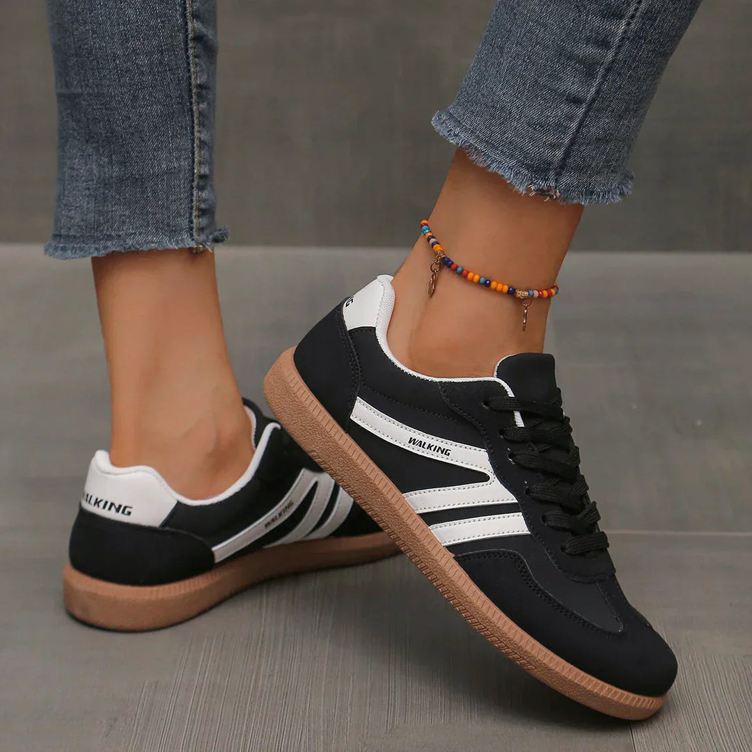 Evy | Stylish Lace-Up Retro Sneakers With Gum Sole
