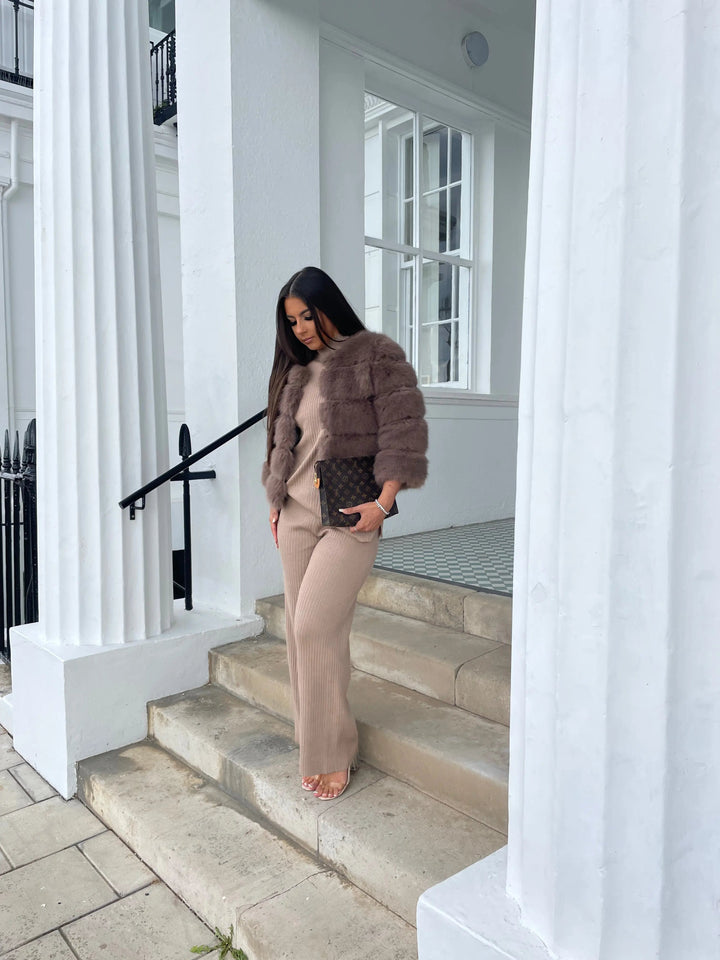 Kiara | Luxurious Cropped Faux Fur Jacket - Elegant Winter Style