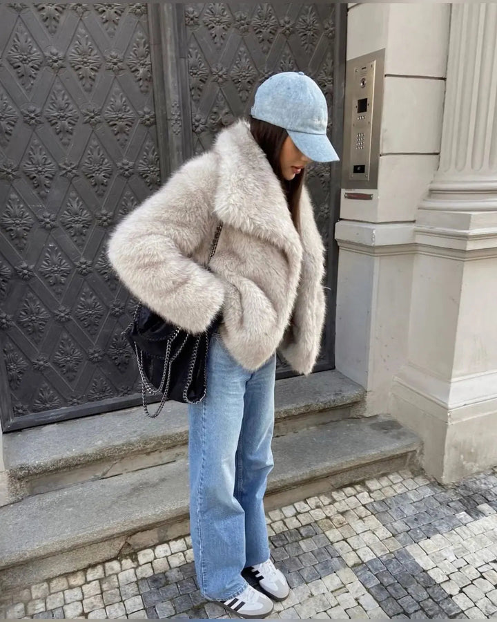 Paige | Chic Oversized Faux Fur Coat - Luxurious Winter Warmth