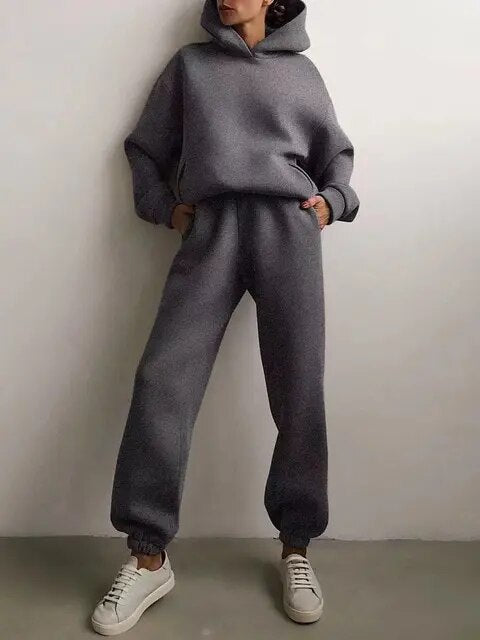 Lola | Chic Oversized Hoodie And Jogger Set For Women