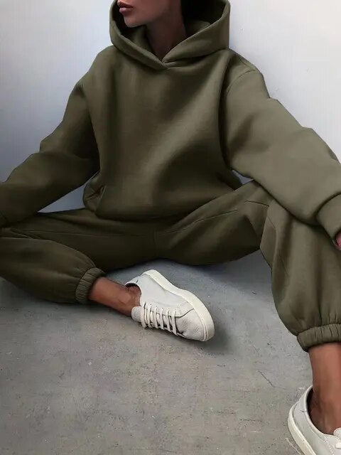 Lola | Chic Oversized Hoodie And Jogger Set For Women