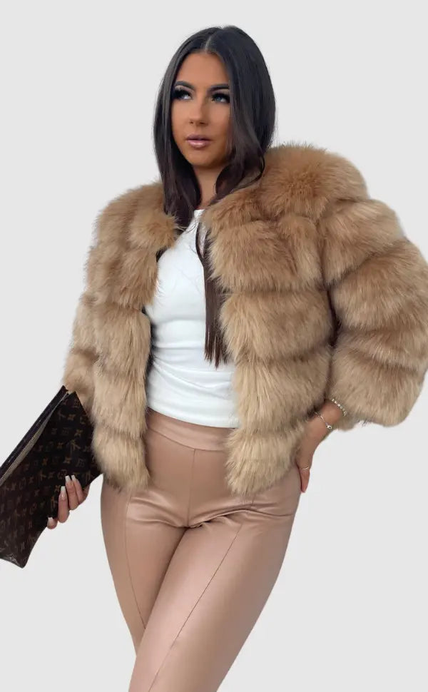Kiara | Luxurious Cropped Faux Fur Jacket - Elegant Winter Style