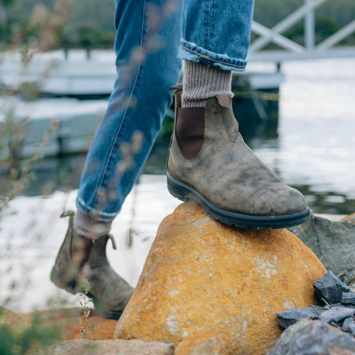 Rugged Men's Chelsea Boots With Slip-On Design