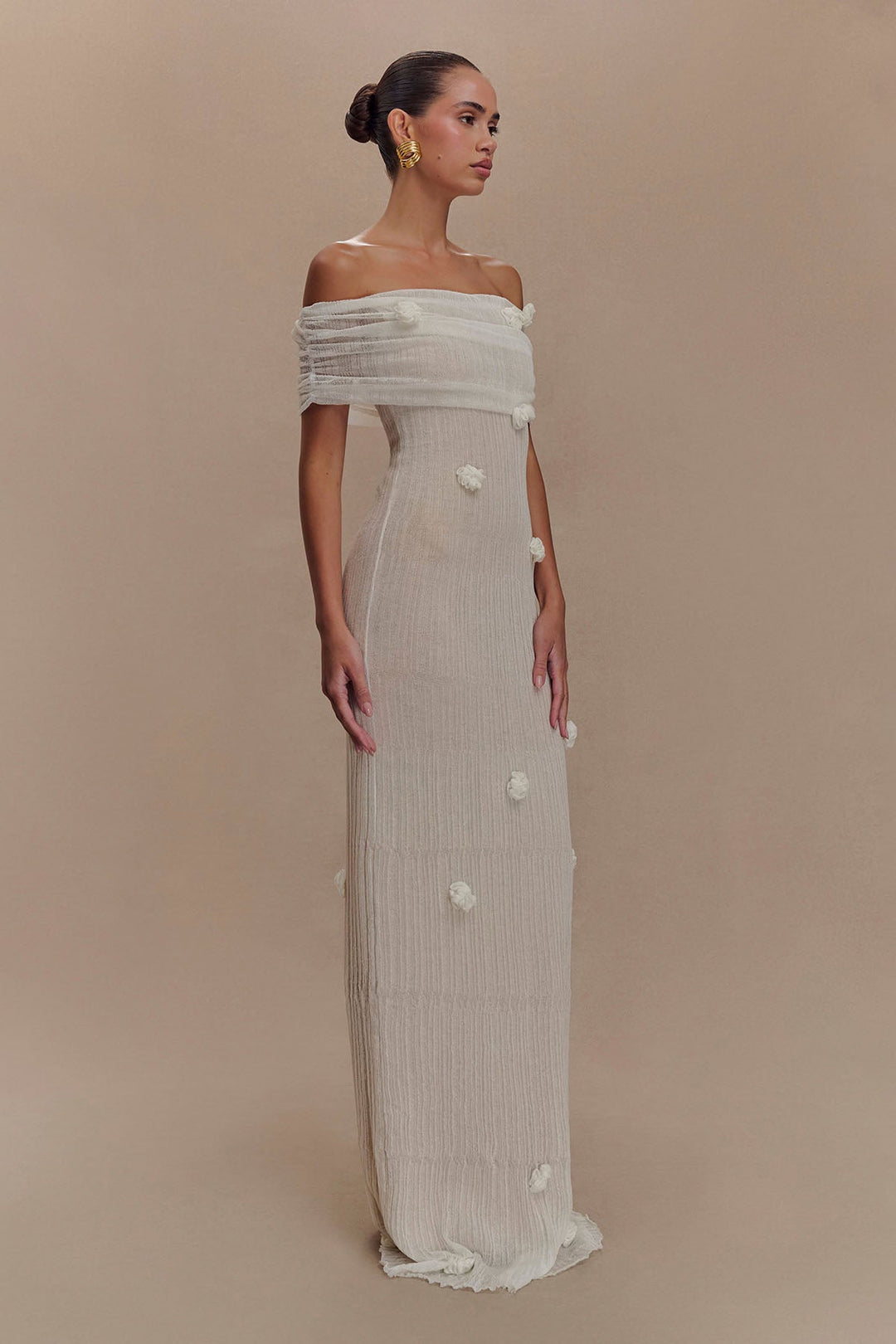 Cordelia | Elegant Off-Shoulder Knit Maxi Dress With Floral Details
