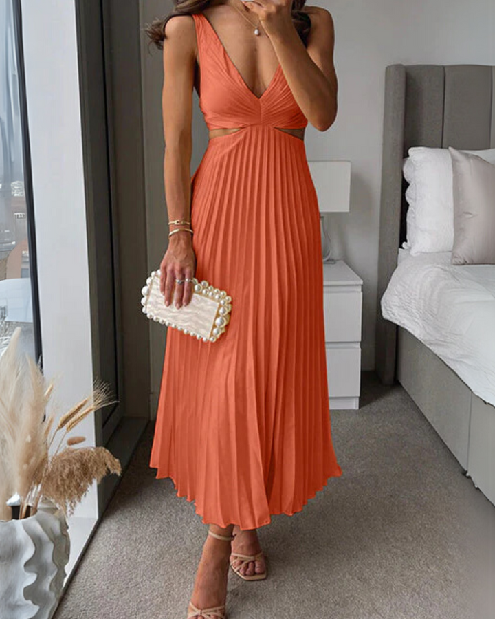 Nora | Elegant V-Neck Pleated Maxi Dress