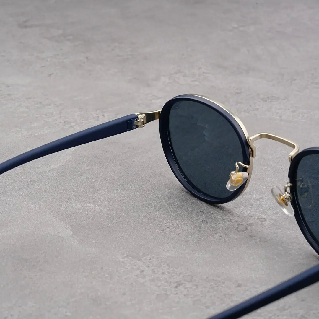 Carson | Sleek Round Retro Sunglasses With Gold Frame