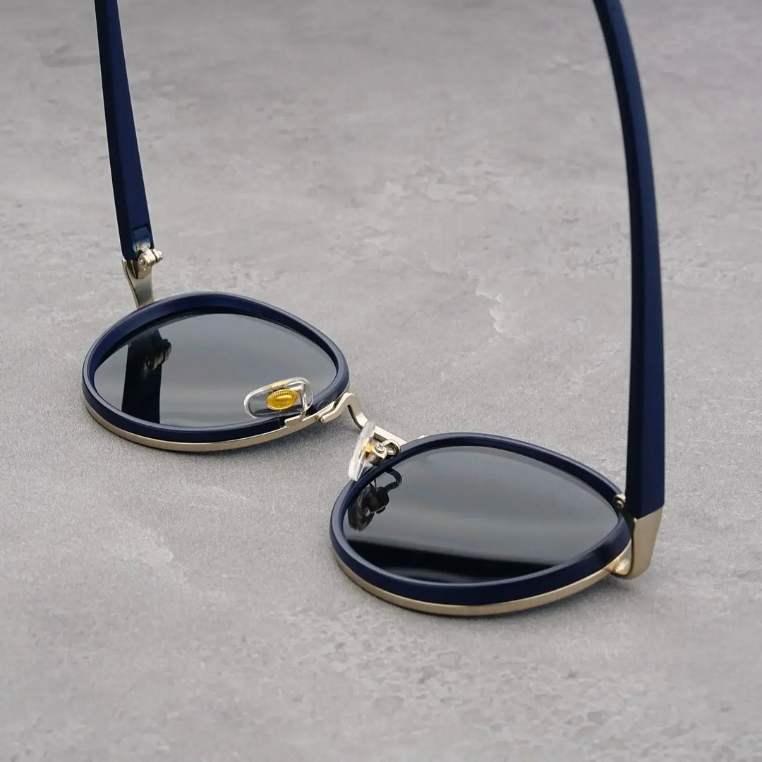 Carson | Sleek Round Retro Sunglasses With Gold Frame