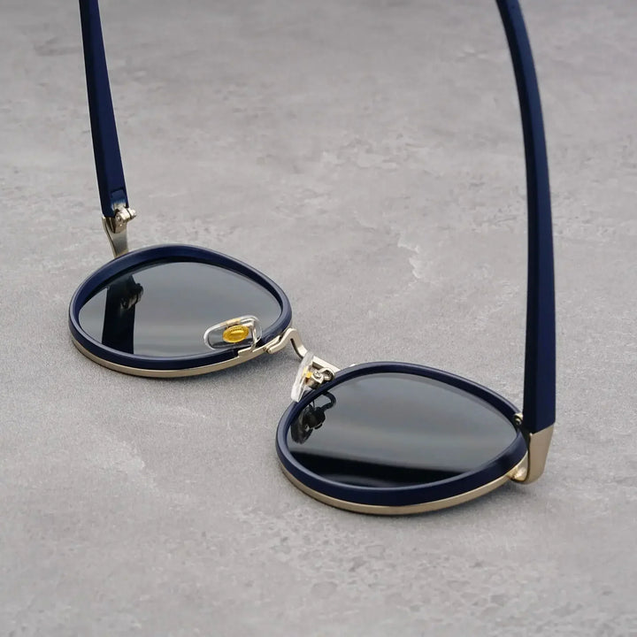 Carson | Sleek Round Retro Sunglasses With Gold Frame