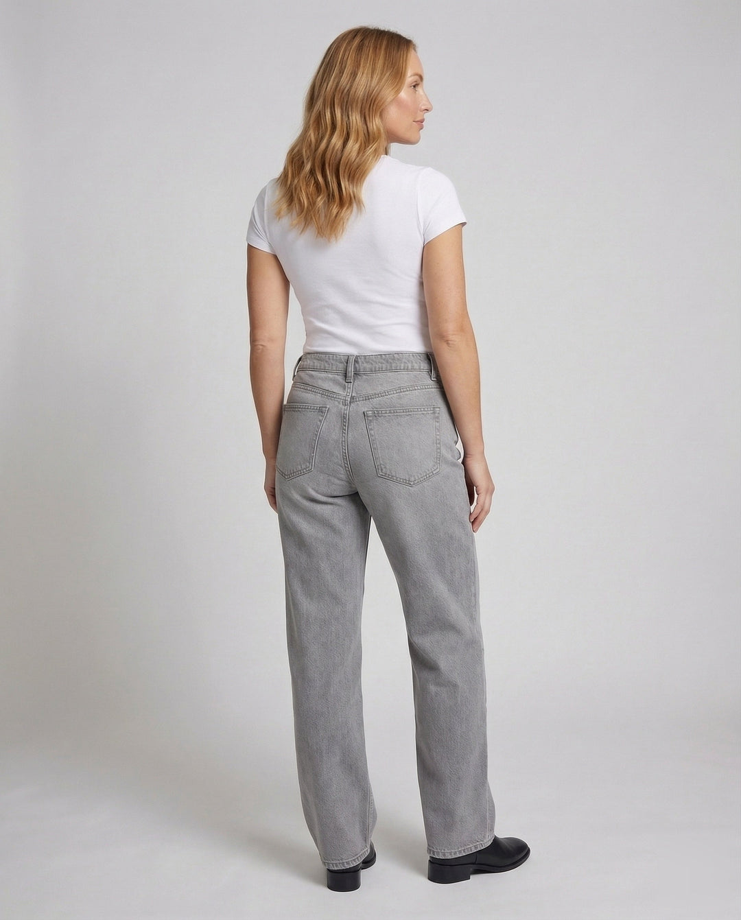 Damen gerade geschnittene Jeans mit niedriger Bundhöhe