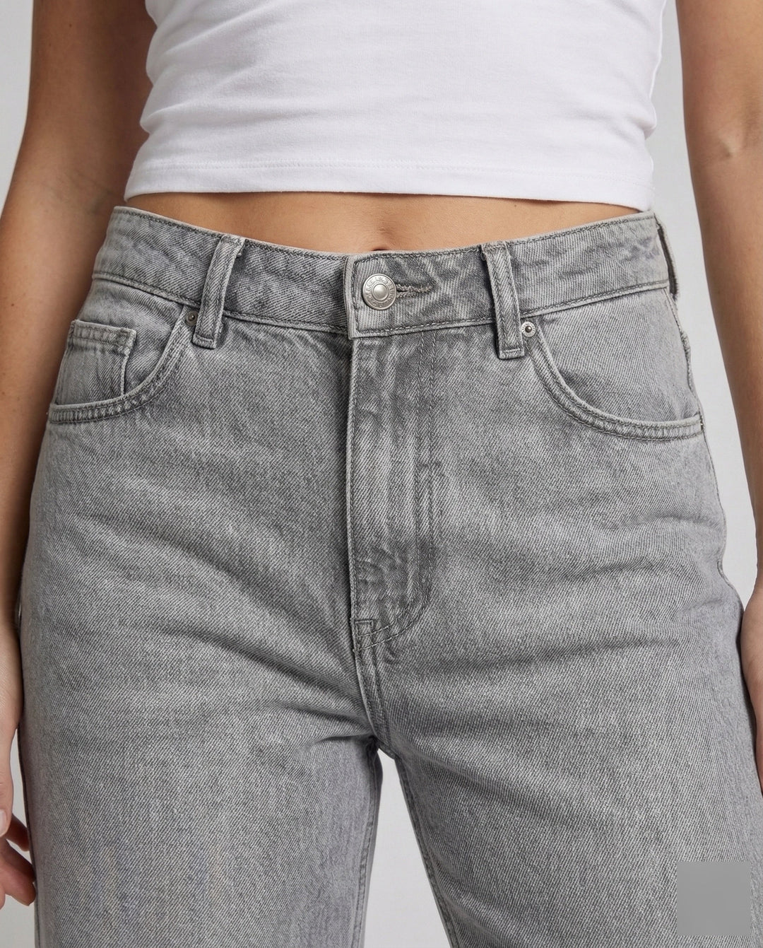 Damen gerade geschnittene Jeans mit niedriger Bundhöhe