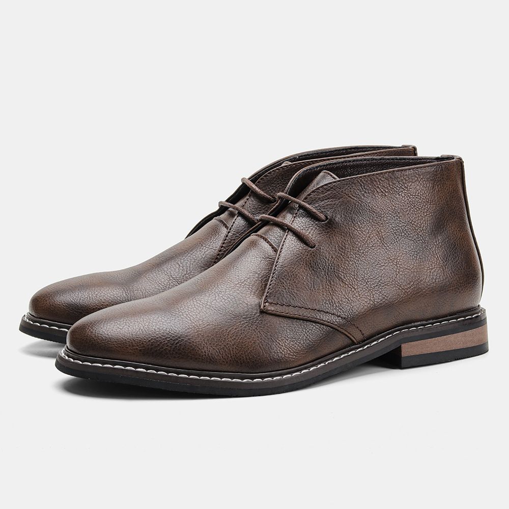 Cora | Classic Men's Brown Leather Chukka Boots