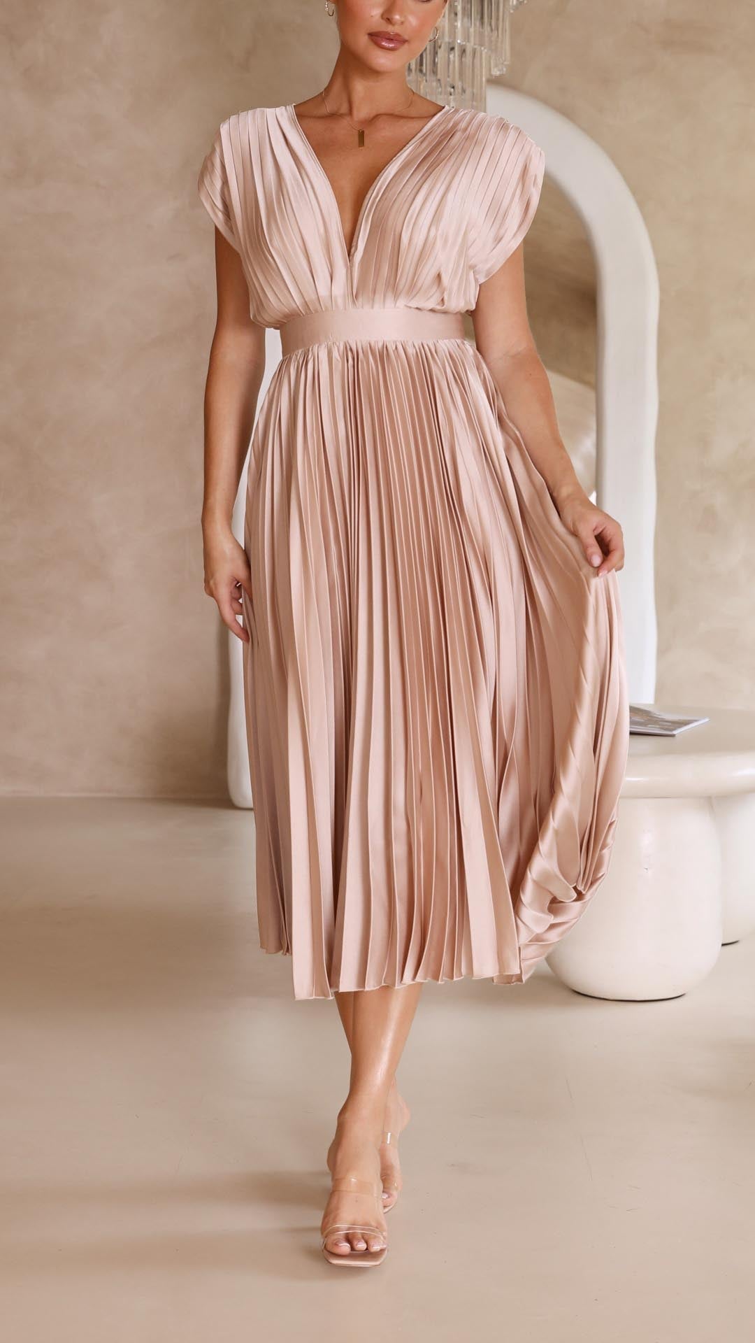 Evelyn | Elegant V-Neck Pleated Maxi Dress