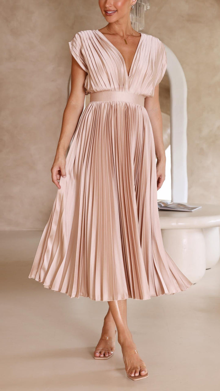 Evelyn | Elegant V-Neck Pleated Maxi Dress