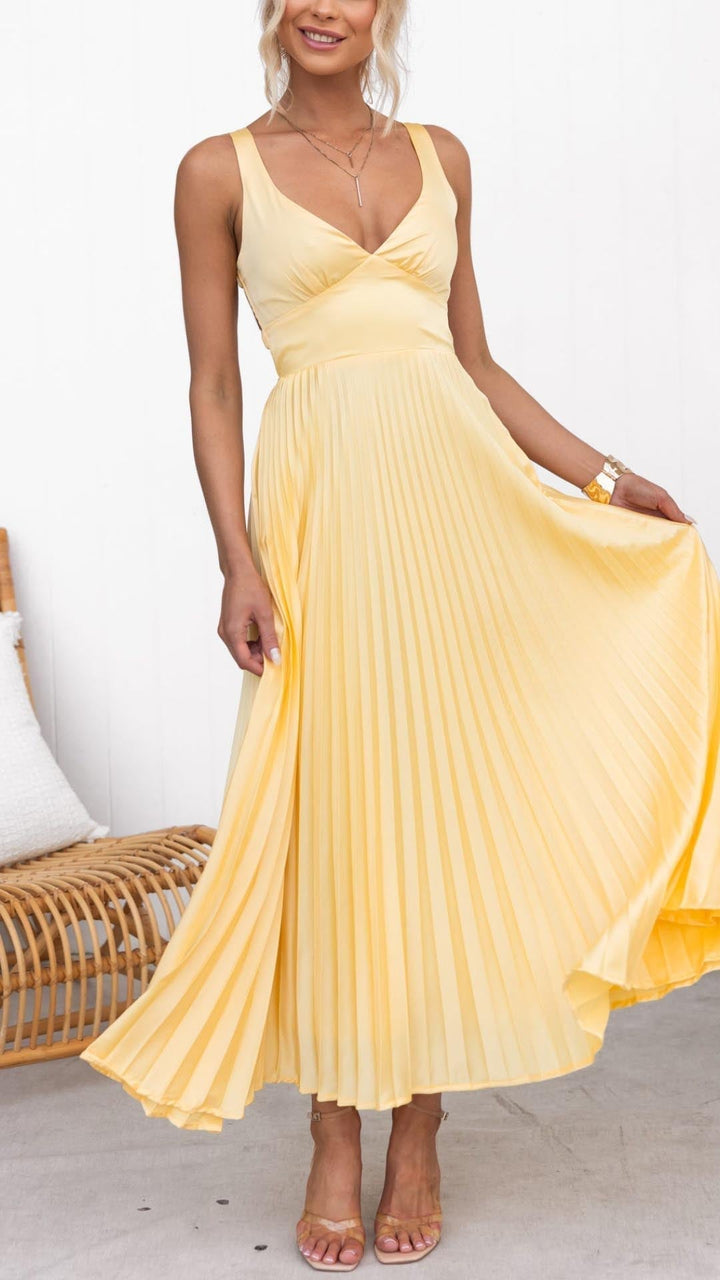 Margot | Elegant V-Neck Pleated Maxi Dress