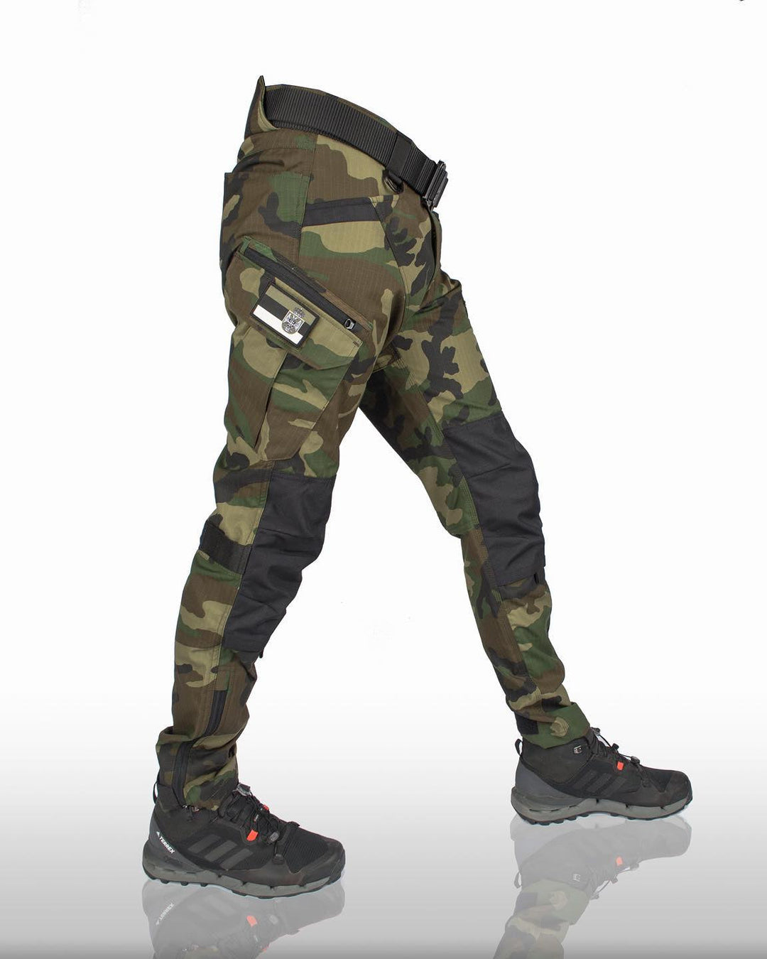 Willow | Tactical Black Cargo Pants With Multiple Pockets