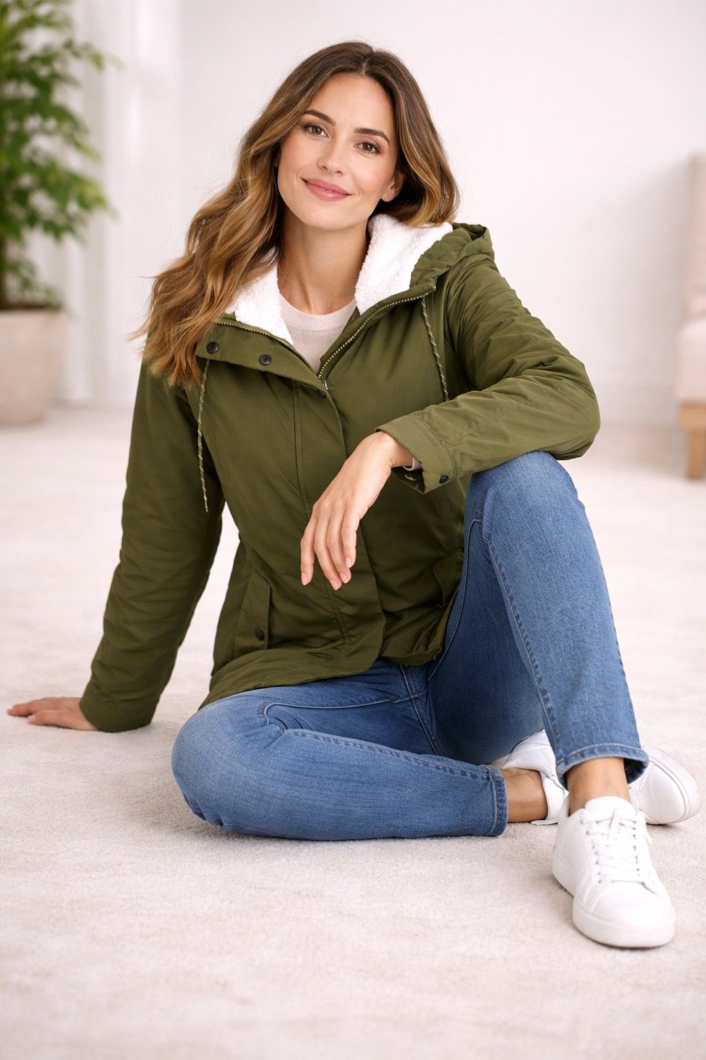 Iris | Chic Hooded Sherpa Lined Parka Jacket Women