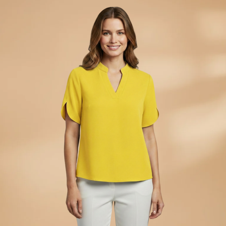 Women's Lightweight Blouse with Soft Fabric and Elegant Fit