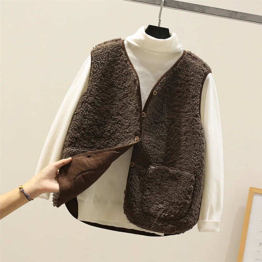 Corinne | Stylish Button-Front Sherpa Vest Women - Sleeveless