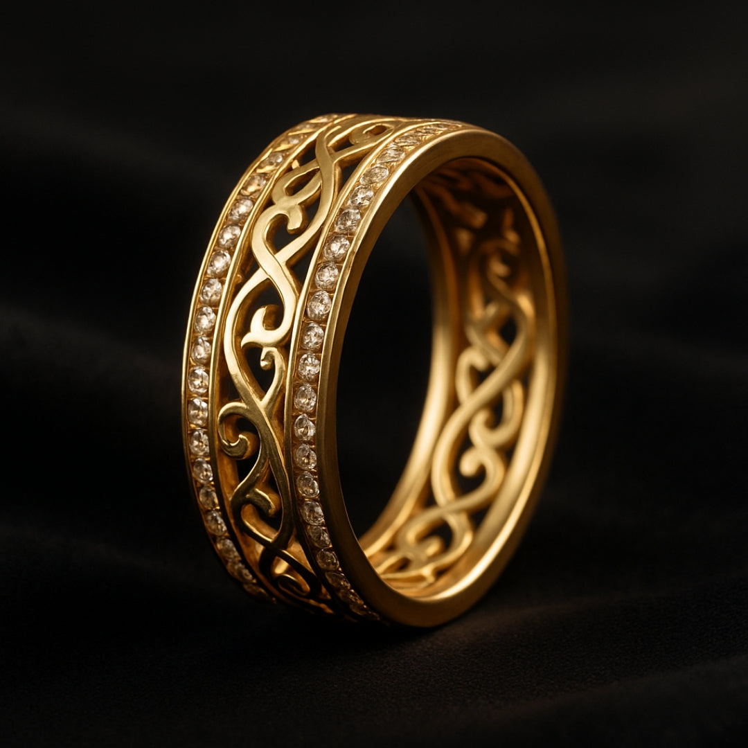 Margot | Elegant Hollow Filigree Gold Band Ring With Crystals