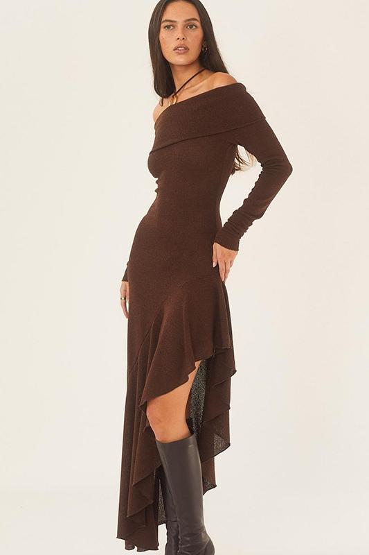 Alisa | Elegant Off-Shoulder Asymmetrical Knit Midi Dress